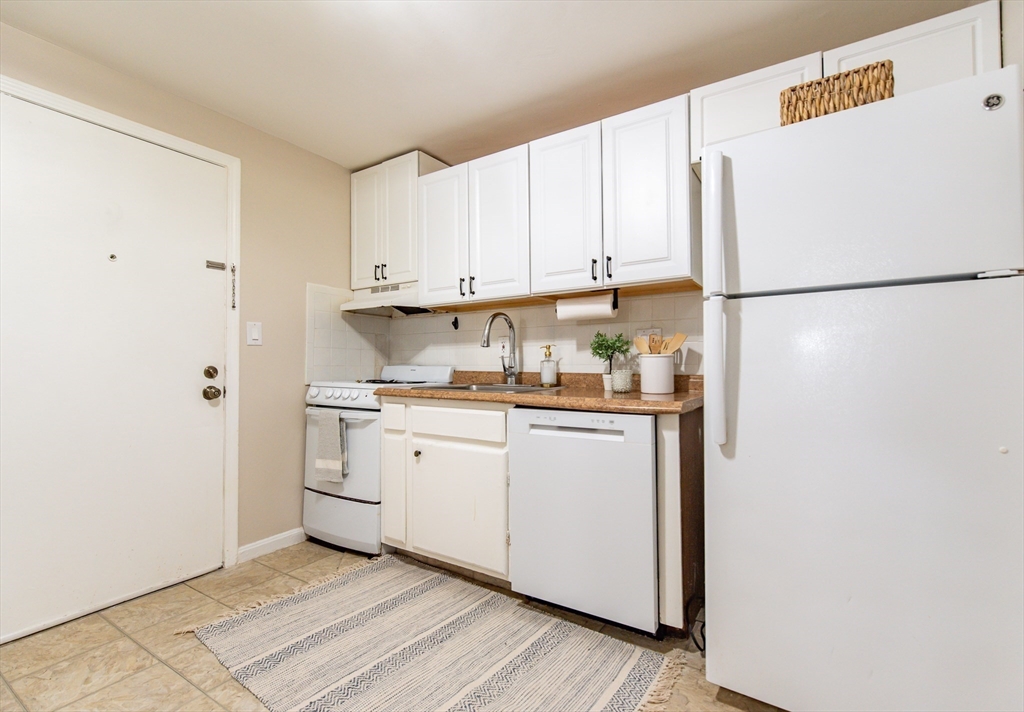 127 King St. 127-106