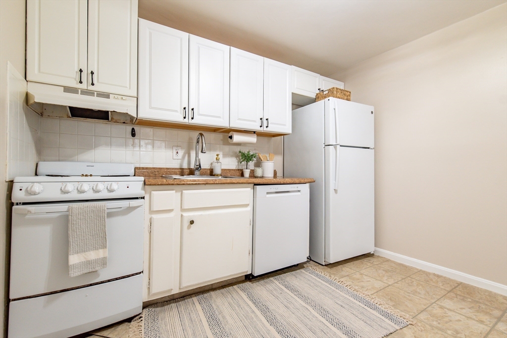 127 King St. 127-106