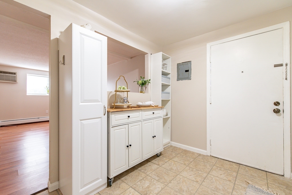 127 King St. 127-106