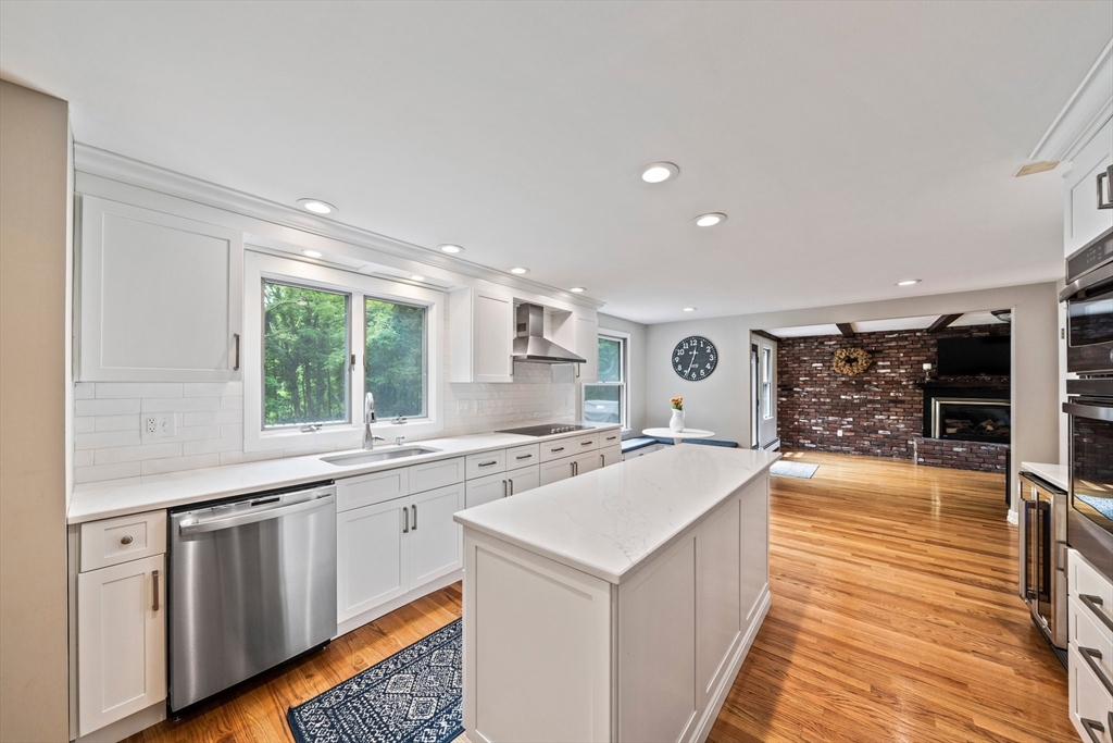 32 Riley Ave