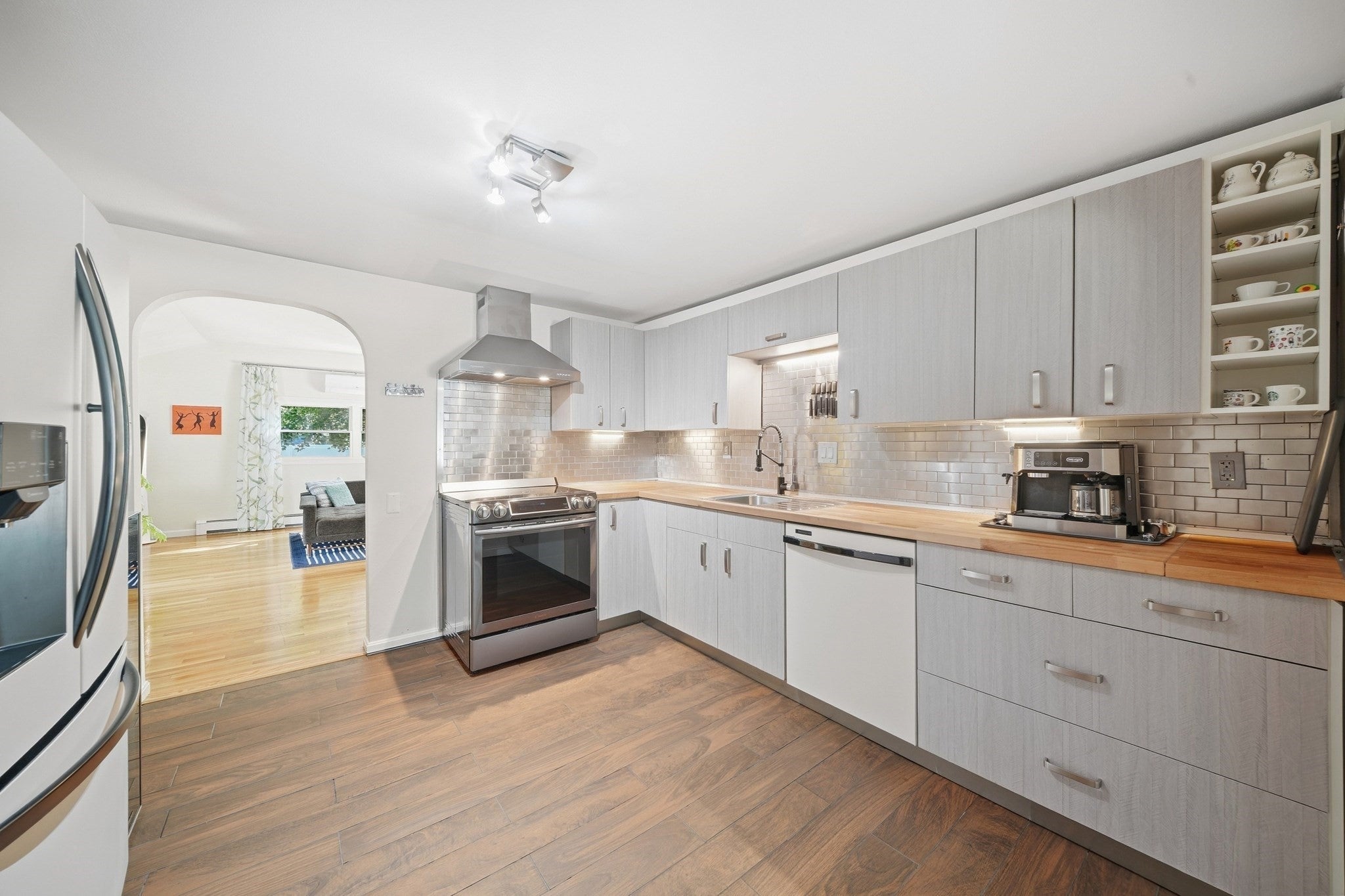 8 Revere Rd