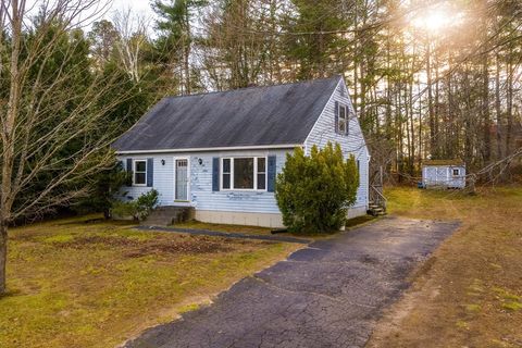16 Picard Cir Easthampton MA 01027