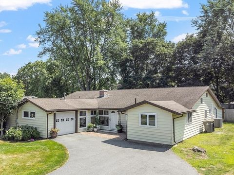 52 Lohnes Rd Framingham MA 01701