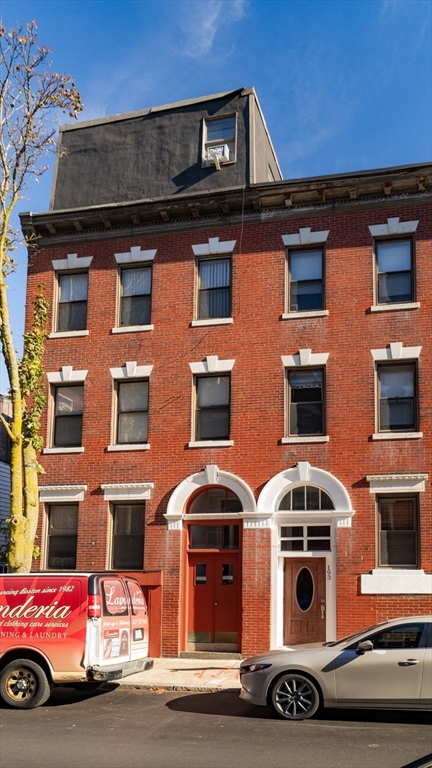 195 Endicott Street 3