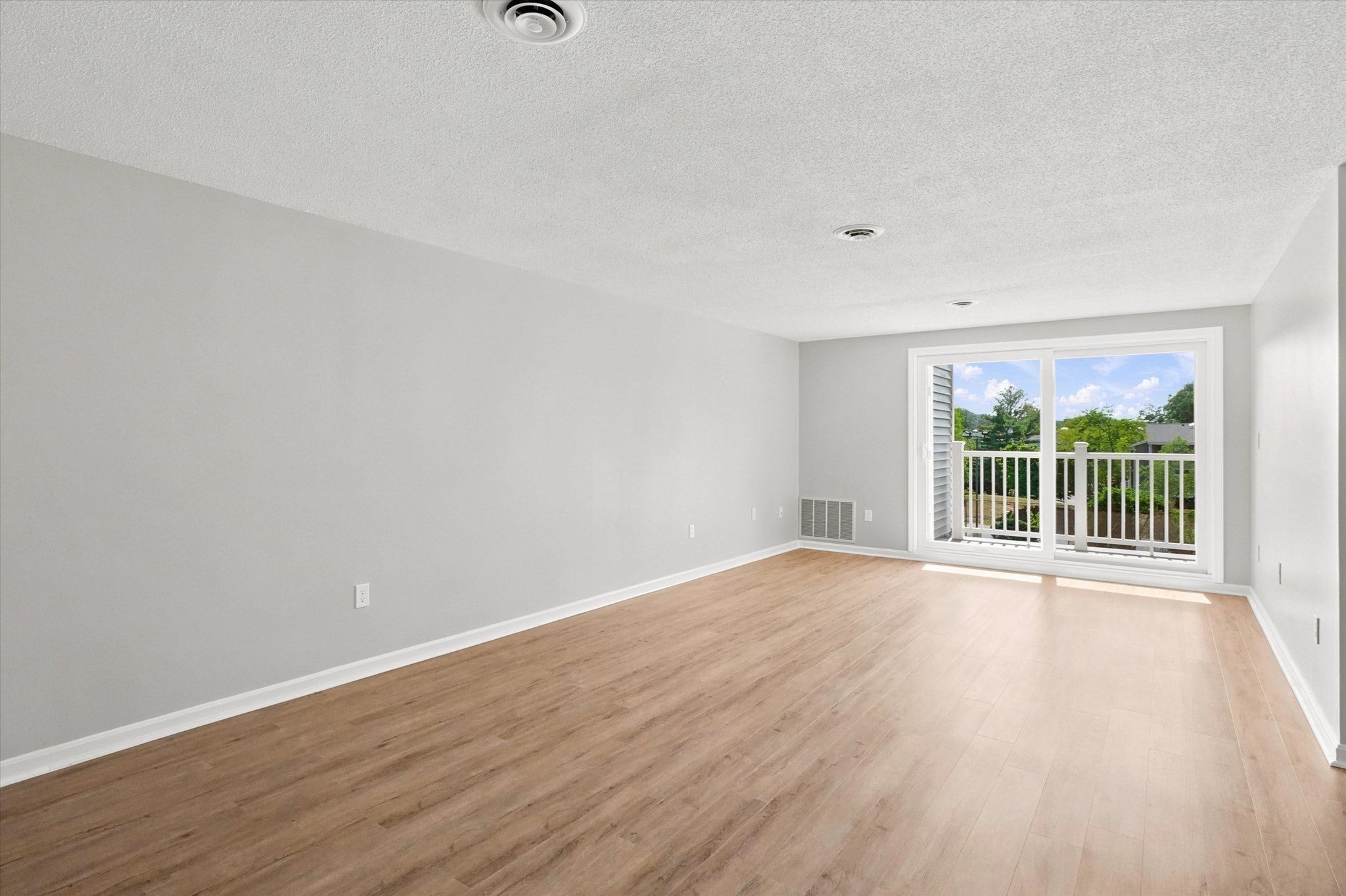 255 North Rd 158, Chelmsford MA 01824