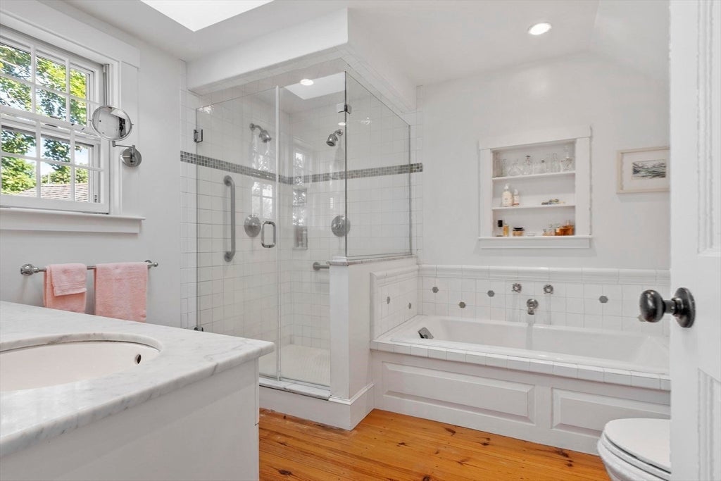 827 Hill Rd, Boxborough, MA, 827 Hill Rd, Boxborough, MA Photo #28
