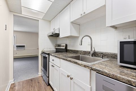 28 Faxon St 4 Stoughton MA 02072