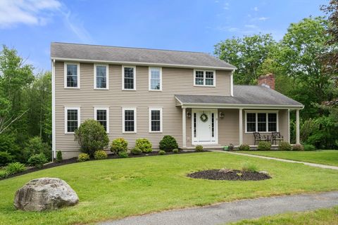 8 Brian Cir Grafton MA 01519