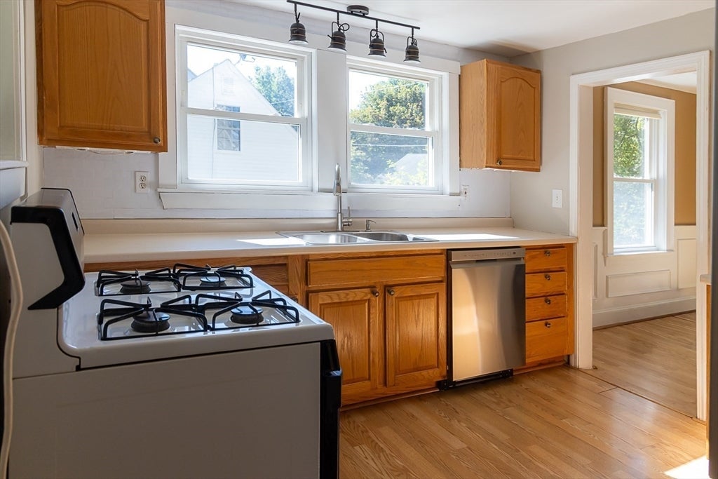 24 Belvidere Rd, Haverhill, MA, 24 Belvidere Rd, Haverhill, MA Photo #7