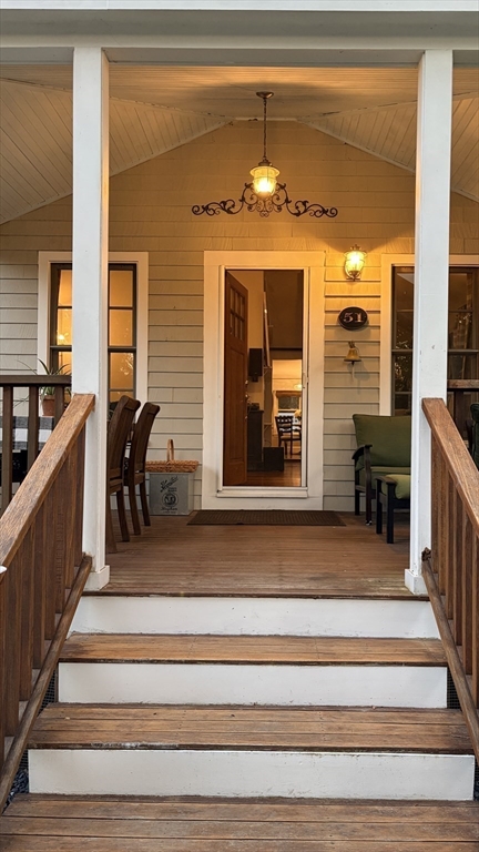 51 Edgar Rd