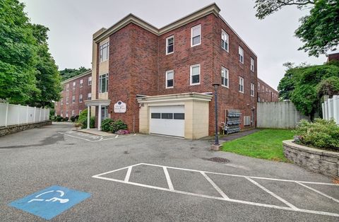 Photo of 145 Hancock St #309, Braintree, MA 02184 (MLS # 73476574)
