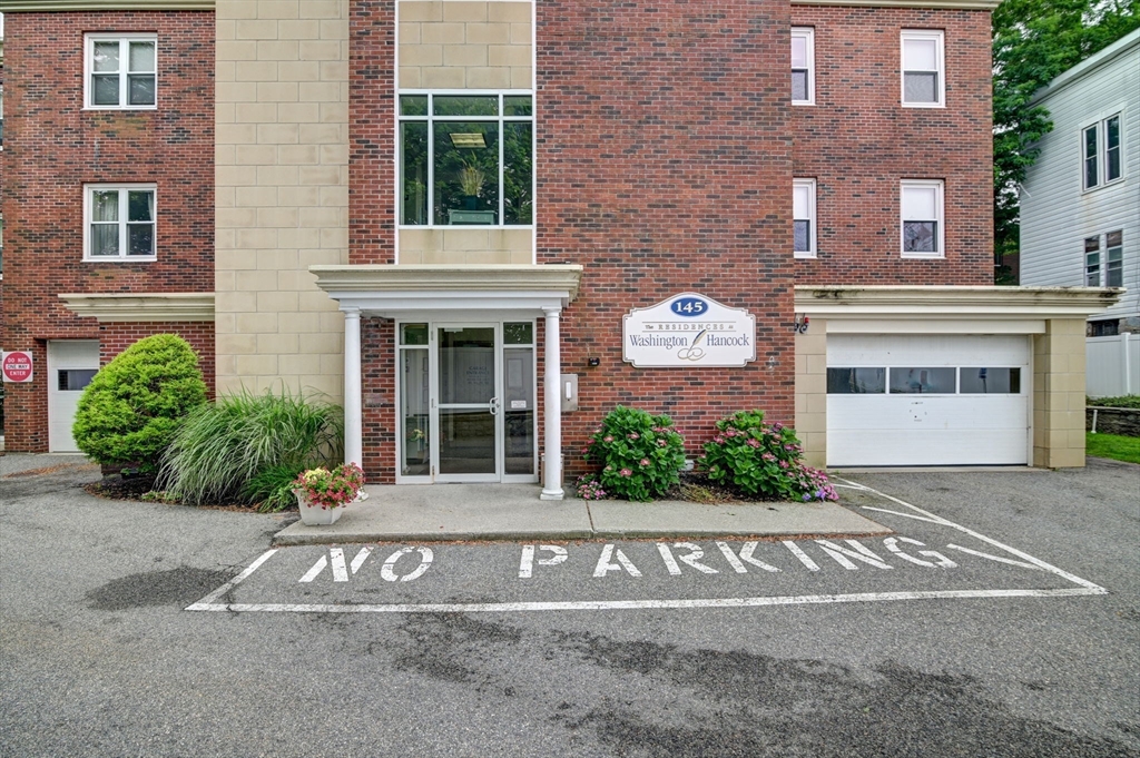 145 Hancock St 309