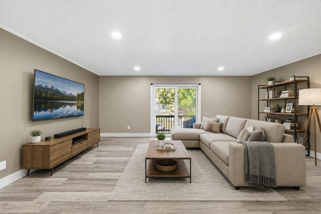 17 Thayer Pond Dr #17-5, Oxford, MA, 17 Thayer Pond Dr #17-5, Oxford, MA Photo #1