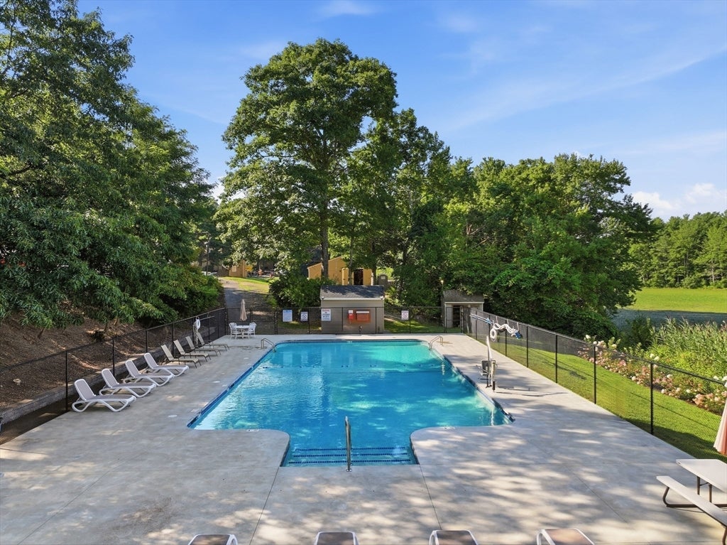 17 Thayer Pond Dr #17-5, Oxford, MA, 17 Thayer Pond Dr #17-5, Oxford, MA Photo #23