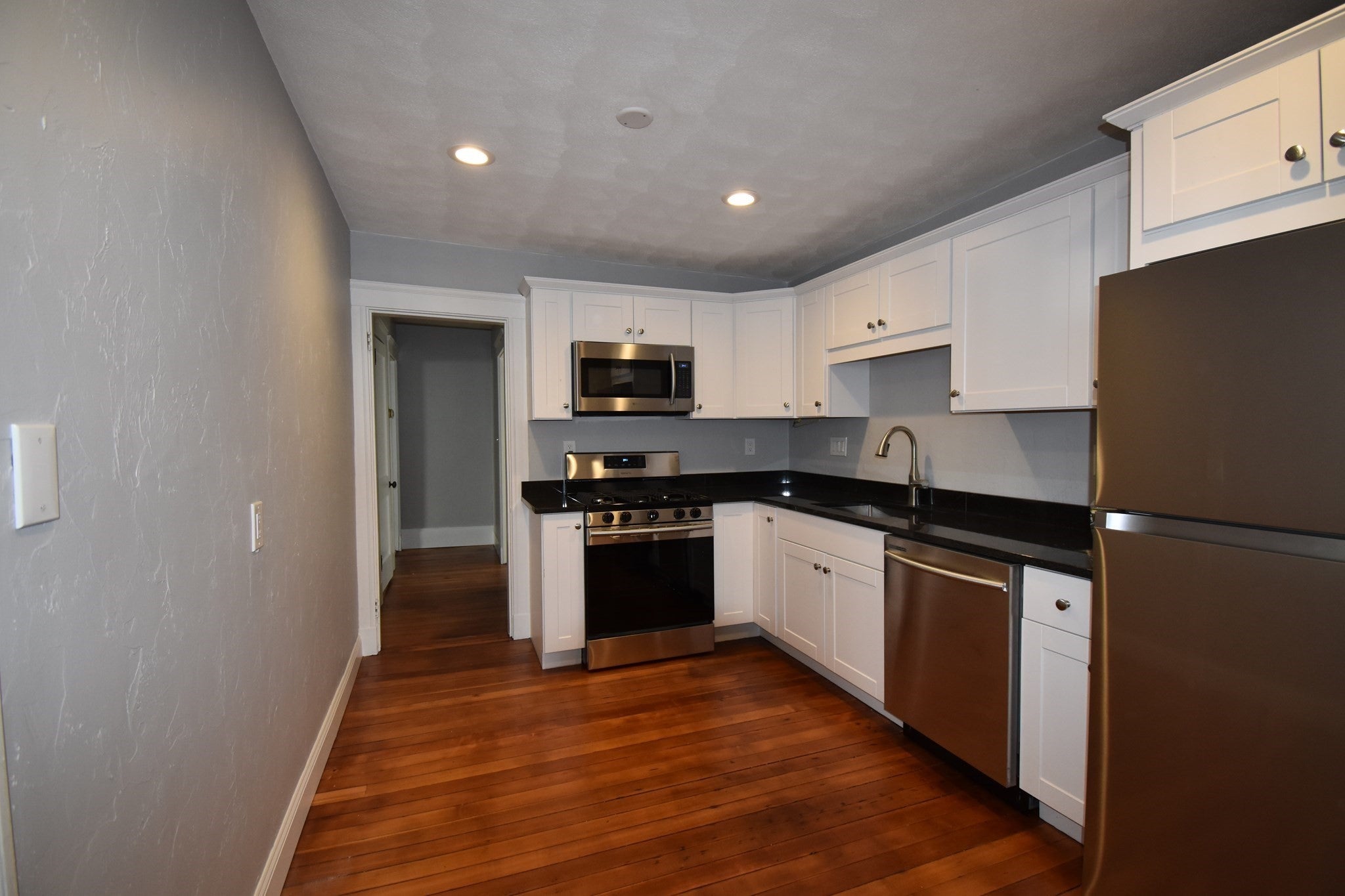 29 Mount Pleasant ST #29, Waltham, MA, 29 Mount Pleasant ST #29, Waltham, MA Photo #3