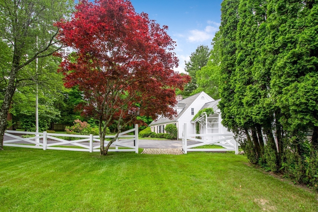 Dover, Massachusetts 02030, United States, 4 Bedrooms Bedrooms, ,4 BathroomsBathrooms,Residential,Active,127592