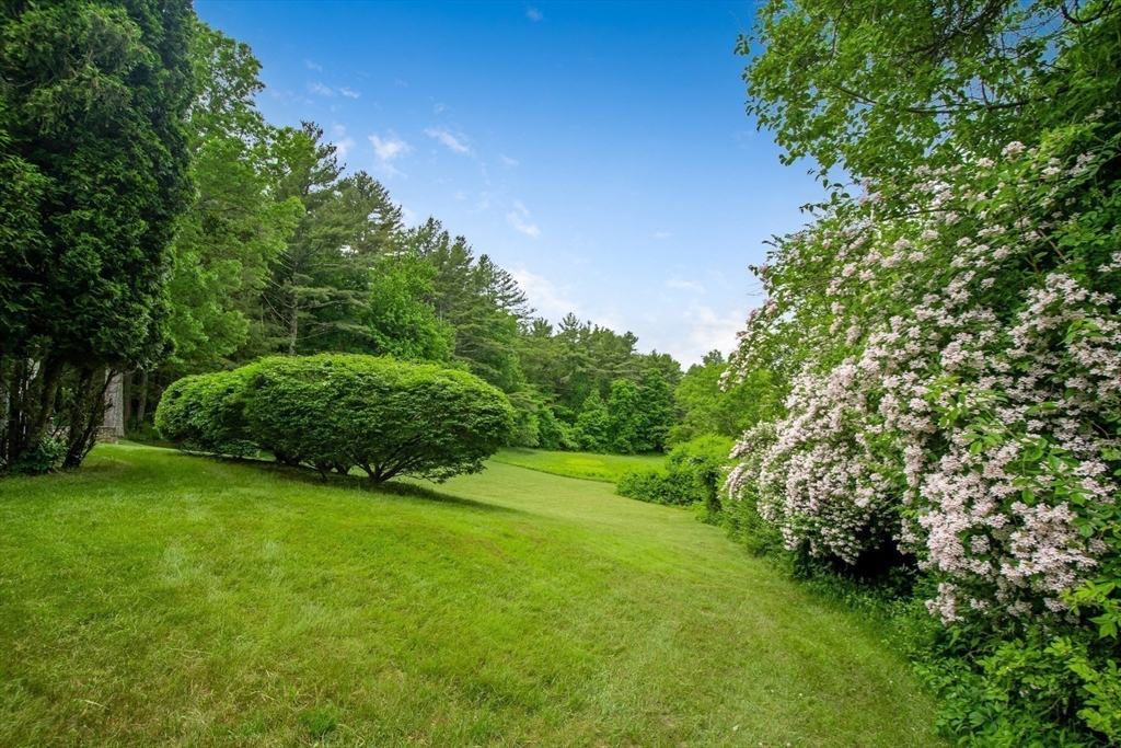 Dover, Massachusetts 02030, United States, 4 Bedrooms Bedrooms, ,4 BathroomsBathrooms,Residential,Active,127592