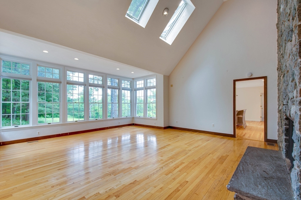 Dover, Massachusetts 02030, United States, 4 Bedrooms Bedrooms, ,4 BathroomsBathrooms,Residential,Active,127592