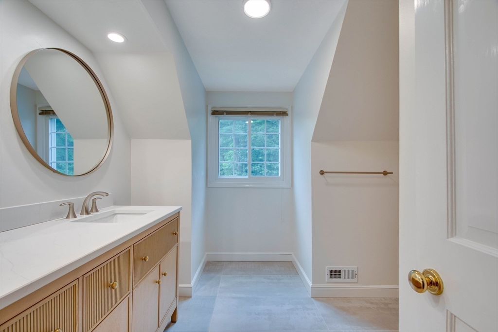 Dover, Massachusetts 02030, United States, 4 Bedrooms Bedrooms, ,4 BathroomsBathrooms,Residential,Active,127592