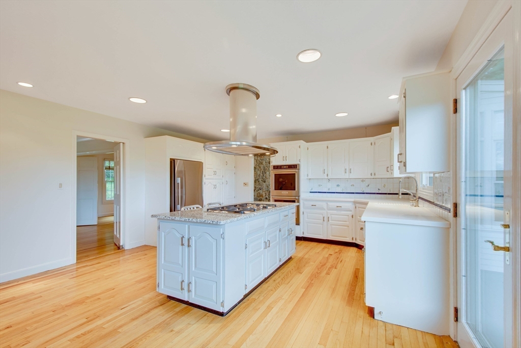 Dover, Massachusetts 02030, United States, 4 Bedrooms Bedrooms, ,4 BathroomsBathrooms,Residential,Active,127592