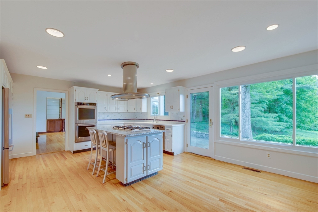 Dover, Massachusetts 02030, United States, 4 Bedrooms Bedrooms, ,4 BathroomsBathrooms,Residential,Active,127592