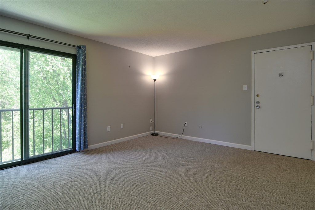 8 Village Way 10
