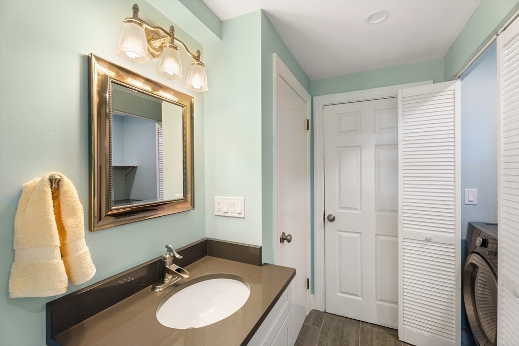 20 Oakhurst Rd, Beverly, MA, 20 Oakhurst Rd, Beverly, MA Photo #14