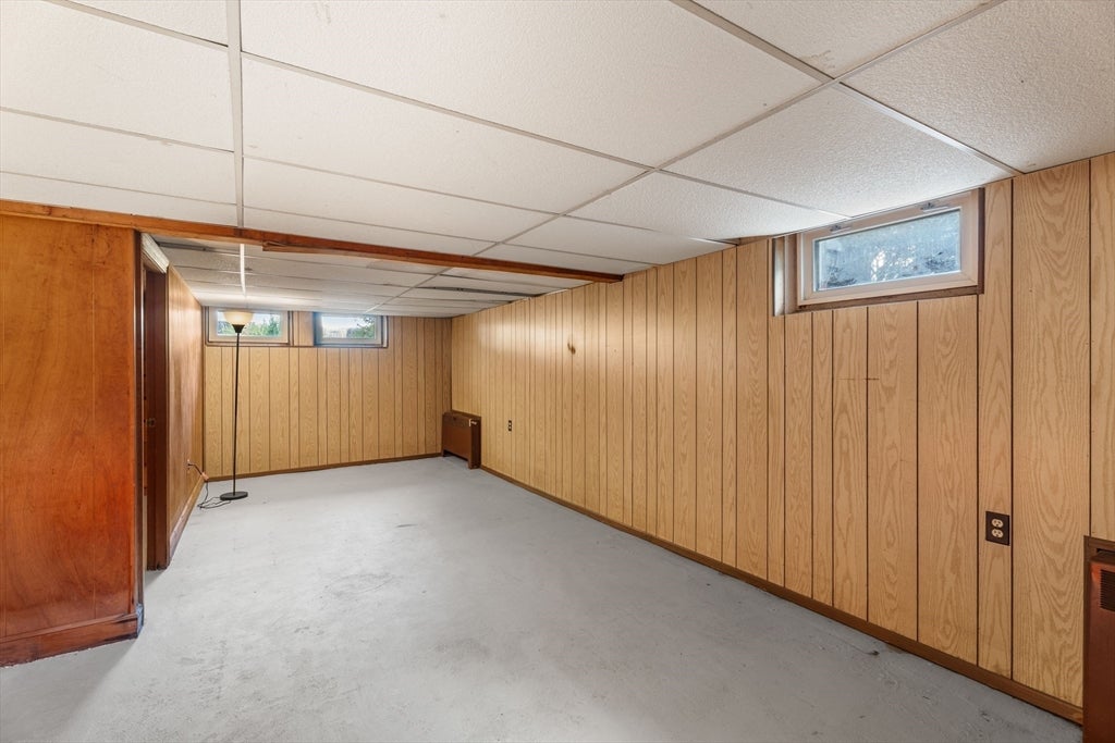 20 Oakhurst Rd, Beverly, MA, 20 Oakhurst Rd, Beverly, MA Photo #32