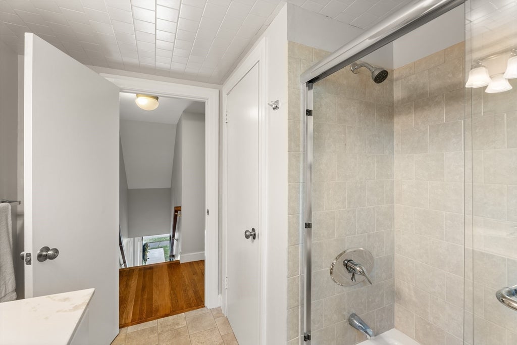 20 Oakhurst Rd, Beverly, MA, 20 Oakhurst Rd, Beverly, MA Photo #28