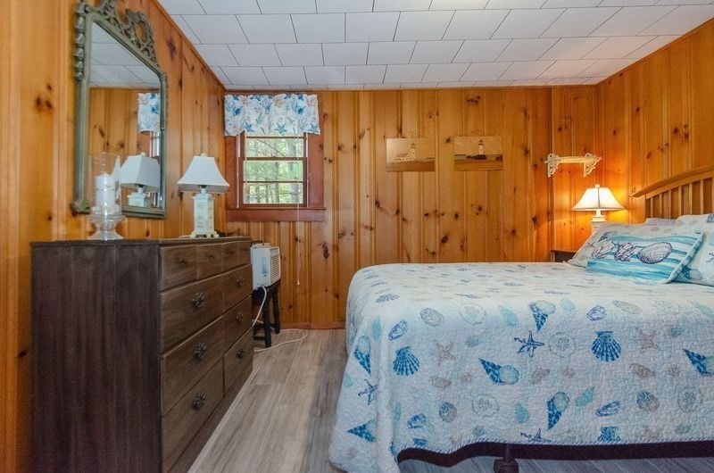 Marion, Massachusetts 02738, United States, 2 Bedrooms Bedrooms, ,1 BathroomBathrooms,Residential,Active,236373