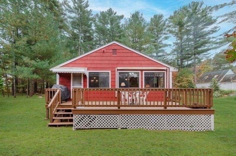 Marion, Massachusetts 02738, United States, 2 Bedrooms Bedrooms, ,1 BathroomBathrooms,Residential,Active,236373