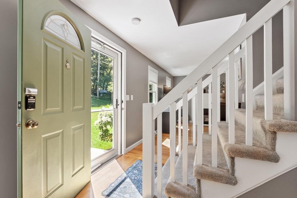 6 Abbot St, Westford, MA Photo #3