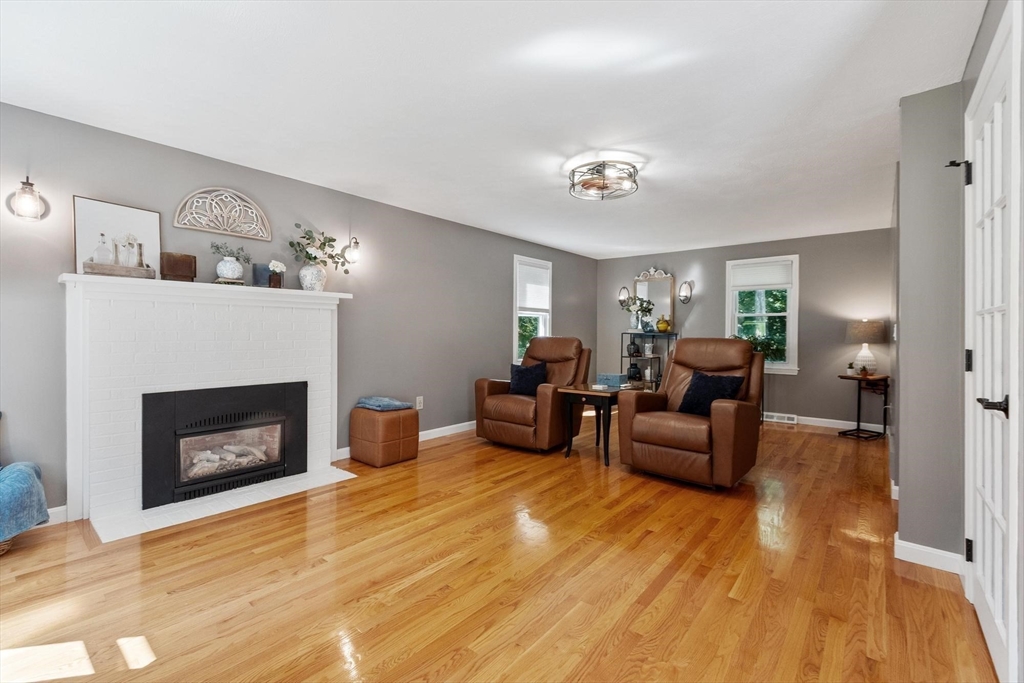 6 Abbot St, Westford, MA Photo #15