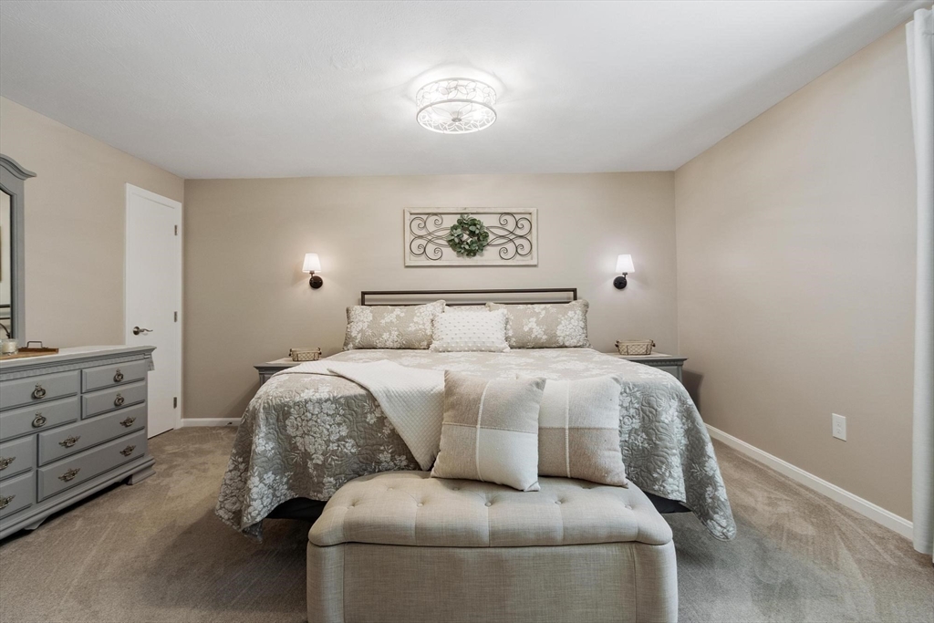 6 Abbot St, Westford, MA Photo #17