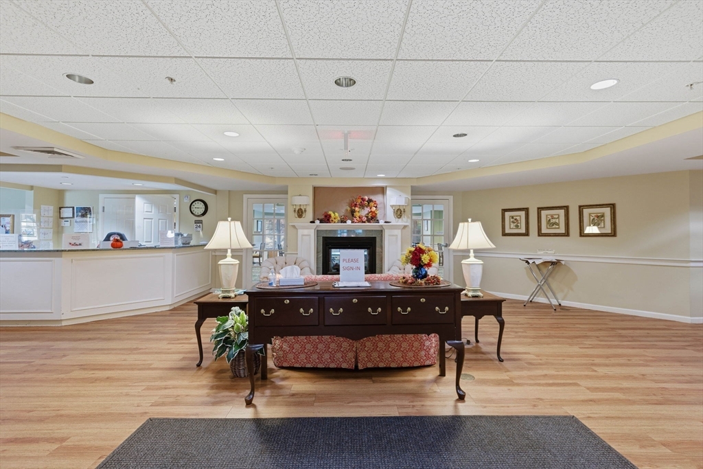 110 Dillingham Ave 102