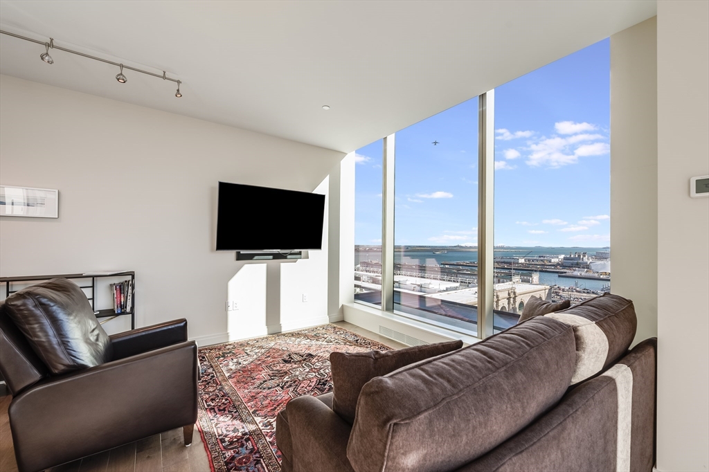 133 Seaport Blvd 1723