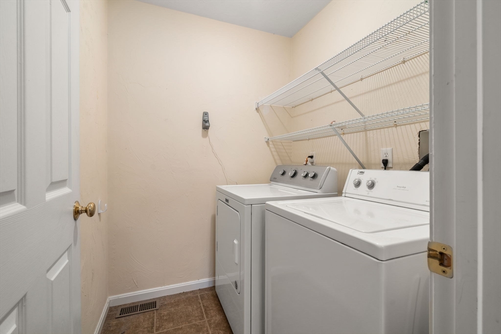 82 Fox Run Rd #82, Blackstone, MA, 82 Fox Run Rd #82, Blackstone, MA Photo #12