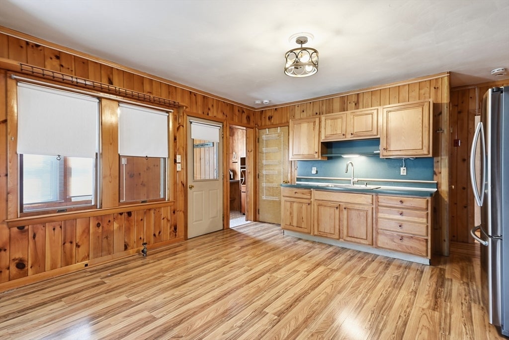 64 Stewart St, Chicopee, MA Photo #15