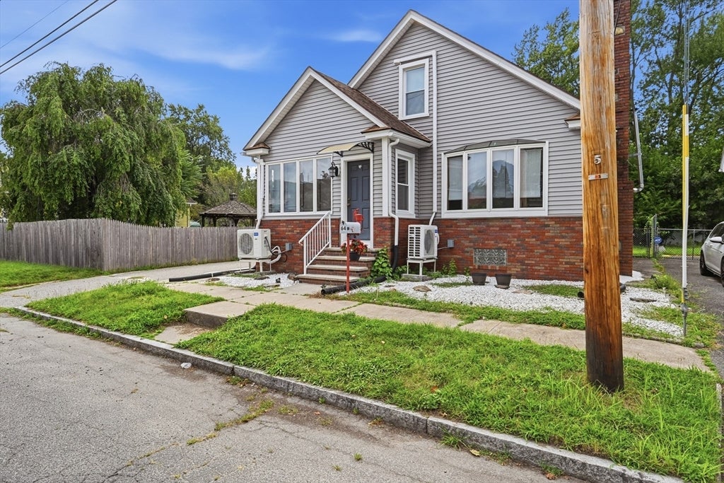 64 Stewart St, Chicopee, MA Photo #3