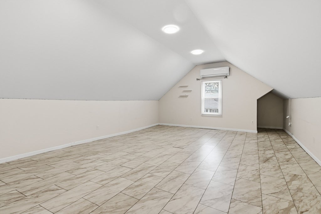 64 Stewart St, Chicopee, MA Photo #28