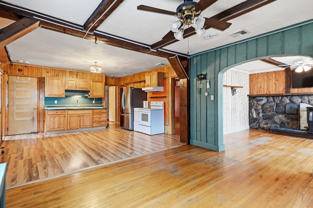 64 Stewart St, Chicopee, MA Photo #10