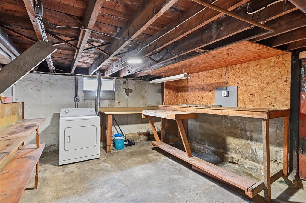 64 Stewart St, Chicopee, MA Photo #37