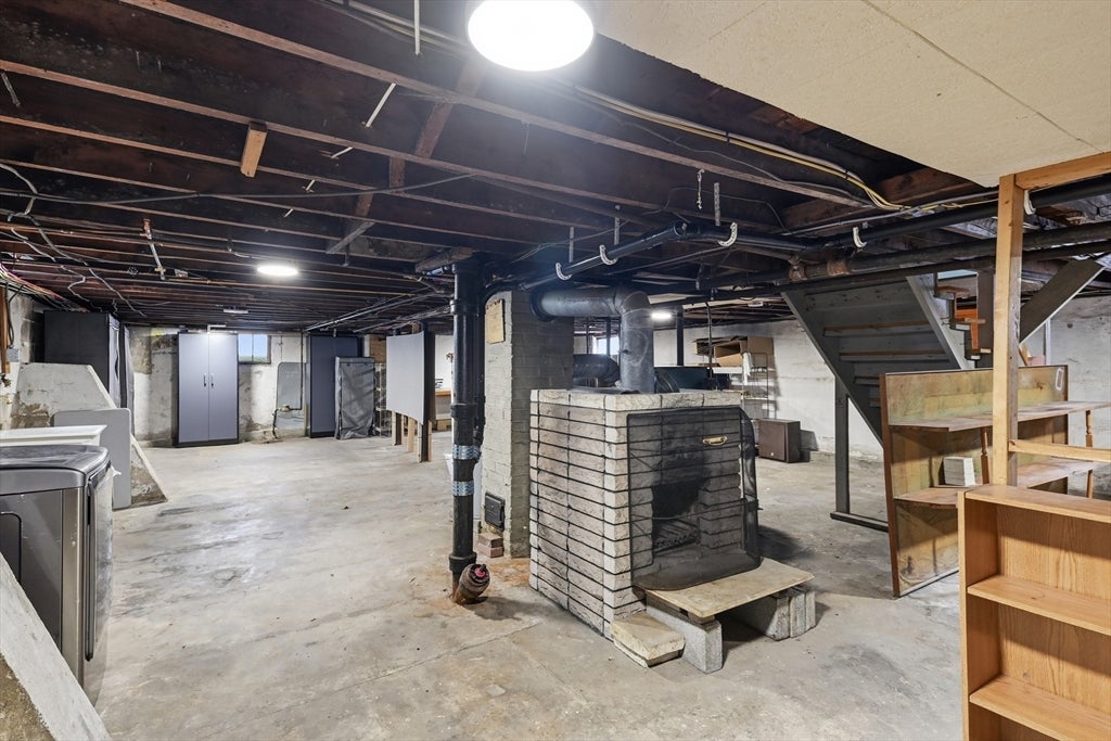 64 Stewart St, Chicopee, MA Photo #35
