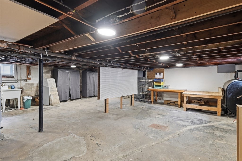 64 Stewart St, Chicopee, MA Photo #34