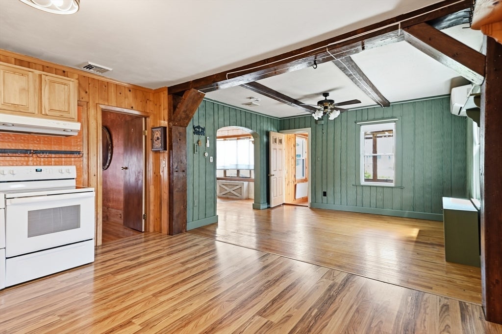 64 Stewart St, Chicopee, MA Photo #7