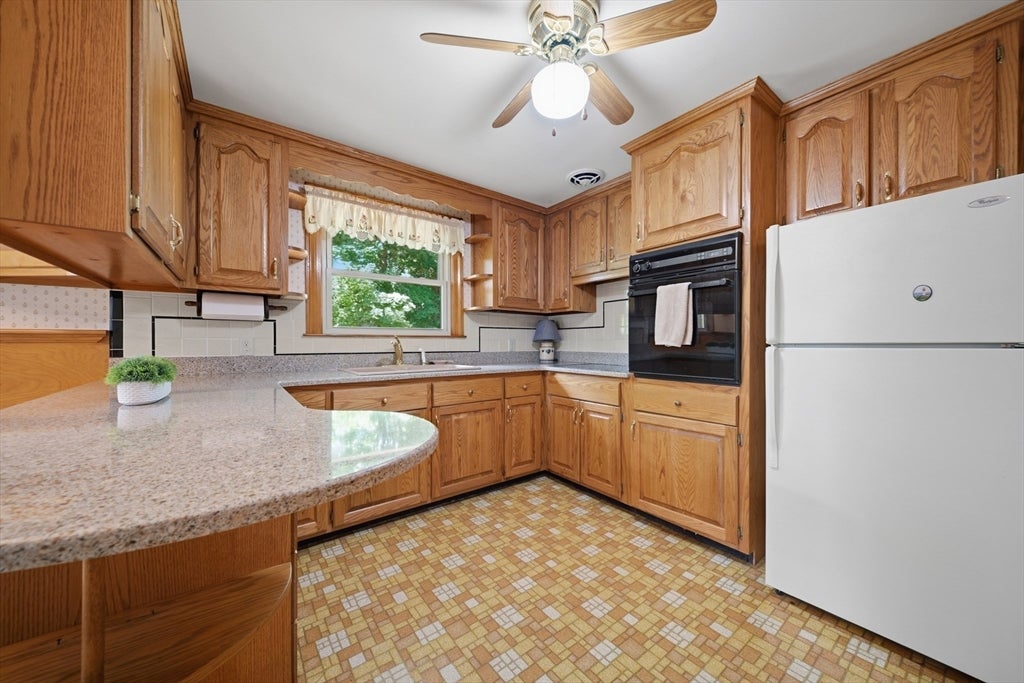 19 Daley Ave, Methuen, MA, 19 Daley Ave, Methuen, MA Photo #19