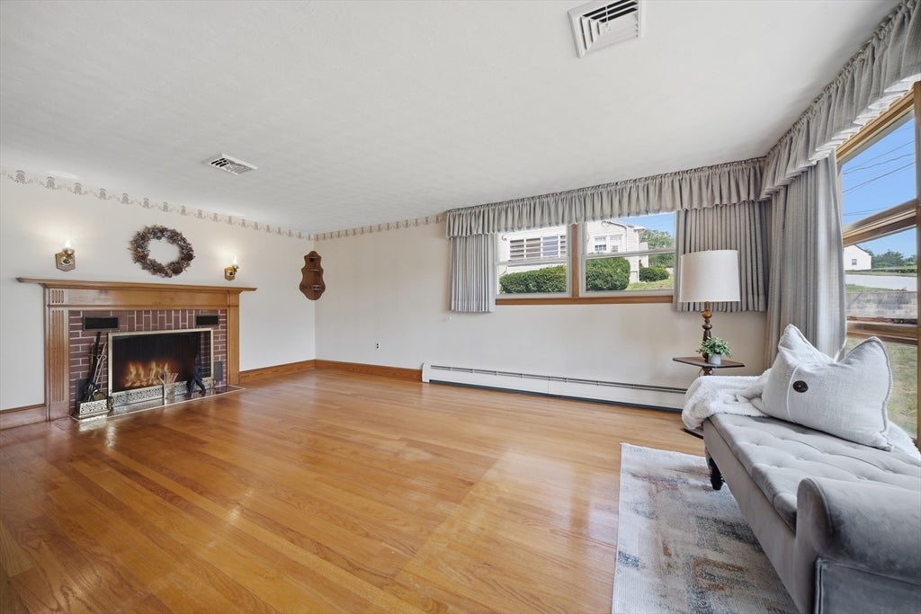19 Daley Ave, Methuen, MA, 19 Daley Ave, Methuen, MA Photo #9