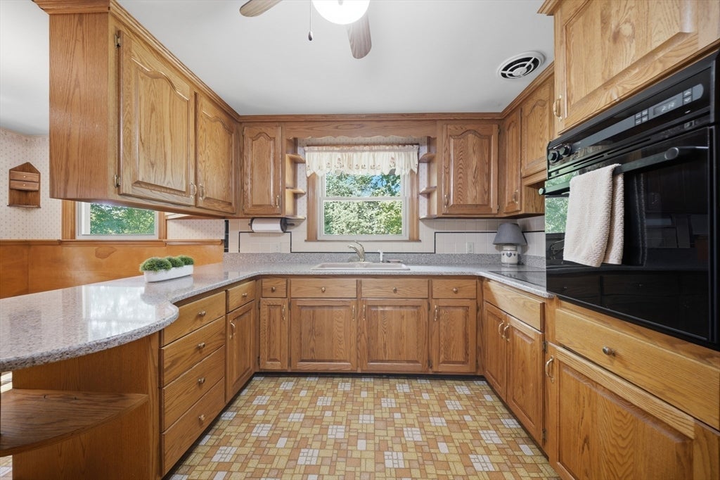19 Daley Ave, Methuen, MA, 19 Daley Ave, Methuen, MA Photo #16