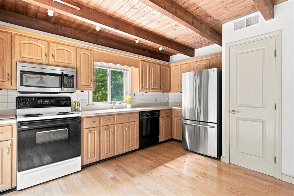 53 Trout Farm Ln, Duxbury, MA Photo #9