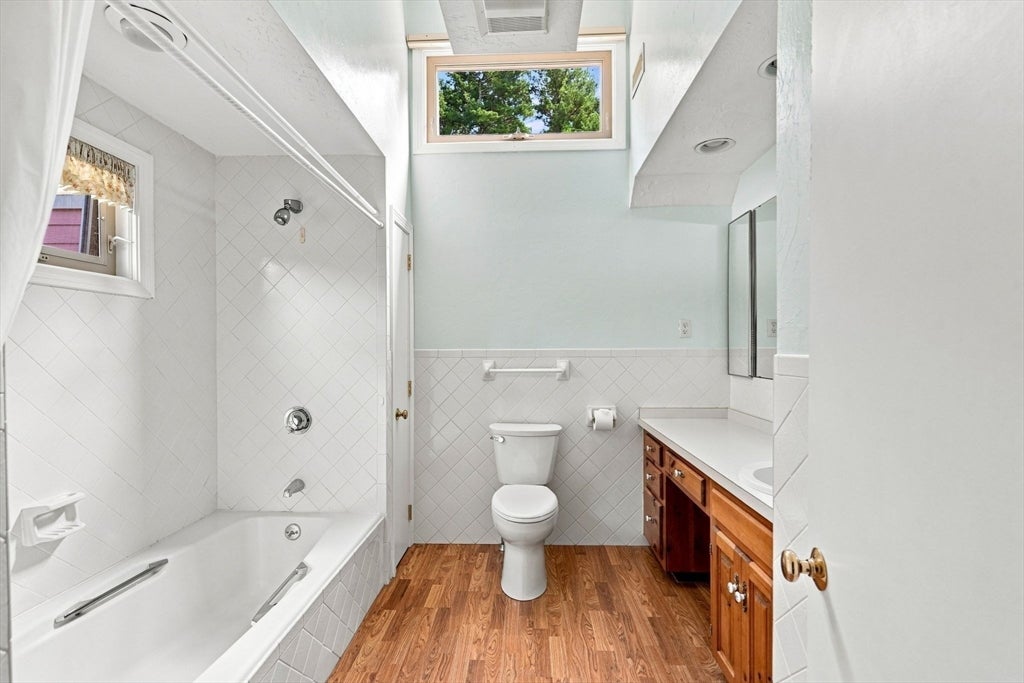 53 Trout Farm Ln, Duxbury, MA Photo #19